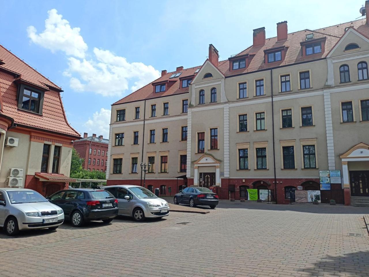Lemuria Pokoje Hostel Chojnowska A レグニツァ エクステリア 写真
