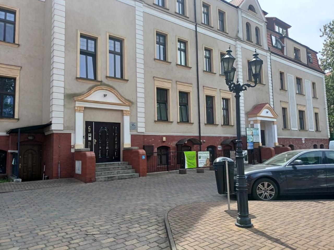 Lemuria Pokoje Hostel Chojnowska A レグニツァ エクステリア 写真
