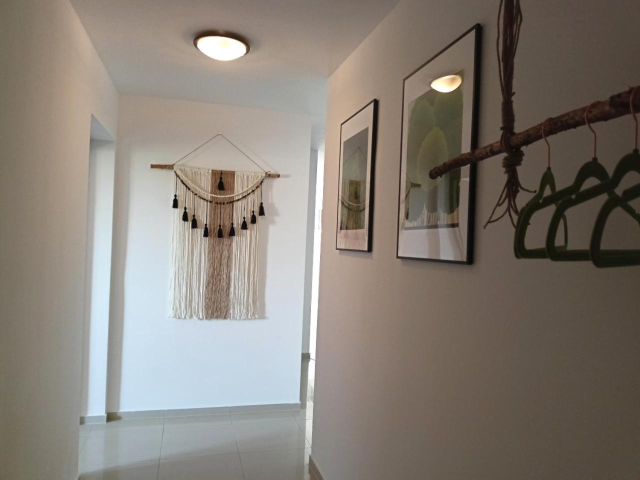 Lemuria Pokoje Hostel Chojnowska A レグニツァ エクステリア 写真